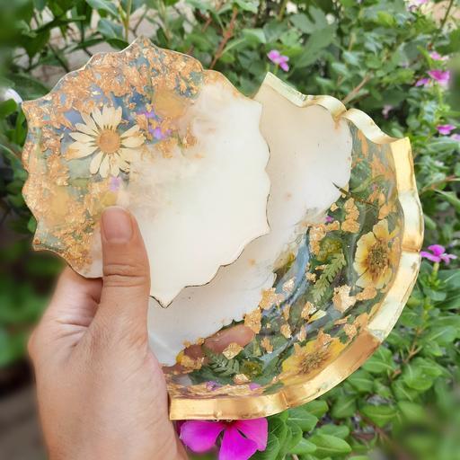 شیرینی خوری تمام رزینی زیبا با گل خشک  قالب لنگری به قطر 20